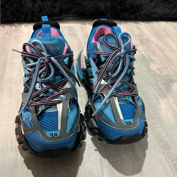 Balenciaga Sneakers in Blue and Pink - Picture 5 of 8